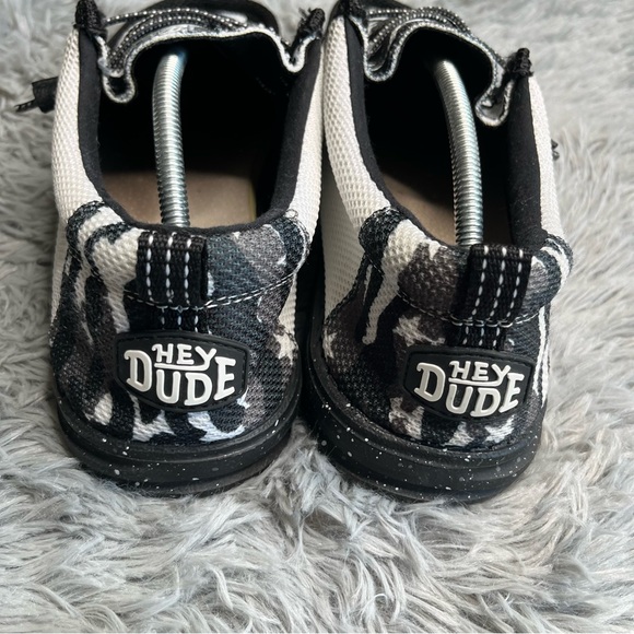 Hey Dude Shoes Mens 14 Wally Walls Station Camouflage Stars White White Slip On main image 7